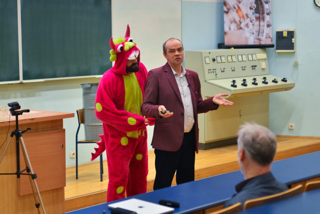Drzwi Otwarte Wydziału Fizyki i Astronomii UWr, 11 kwietnia 2025 r.. Fot. Wojciech Kaminski